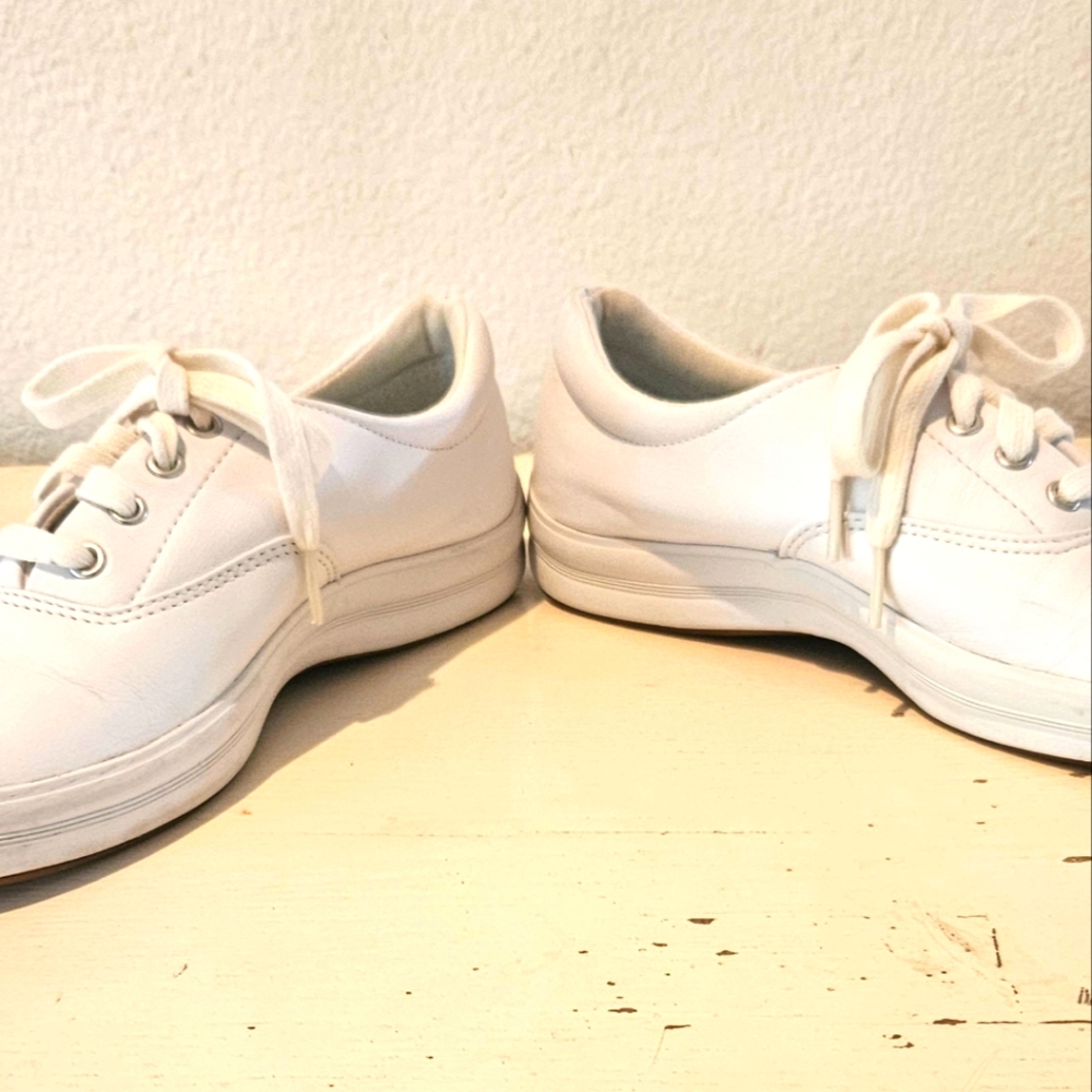 Worn Twice - KEDS - White Lace-up Leather Sneakers- Size 7 Womens - Picture 7 of 10